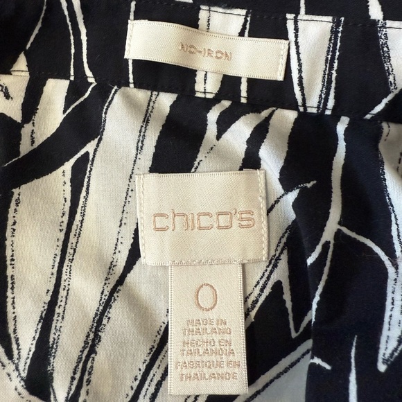 Chicos Palm Print 3/4 Sleeve Blouse - Picture 4 of 8